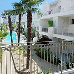 Residence Florinas con piscina - Family Apartments Lido di Jesolo